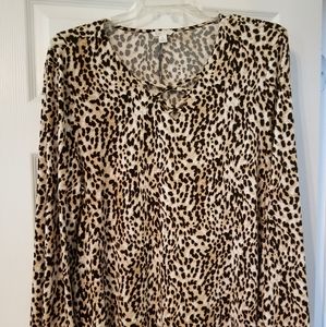 4/$25 Leopard print blouse